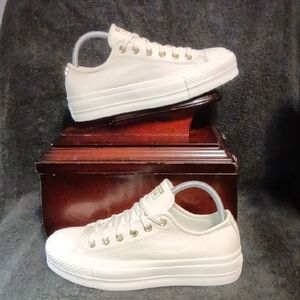 Converse Chuck Taylor All Star Lift Platform Low "GOLD" ( Leather)Women's Size-9